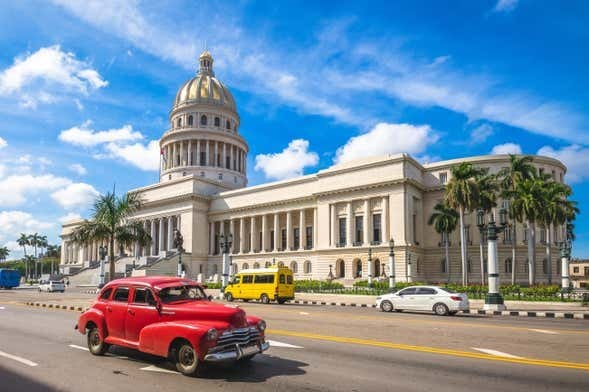 Discover 1 Havana free tour